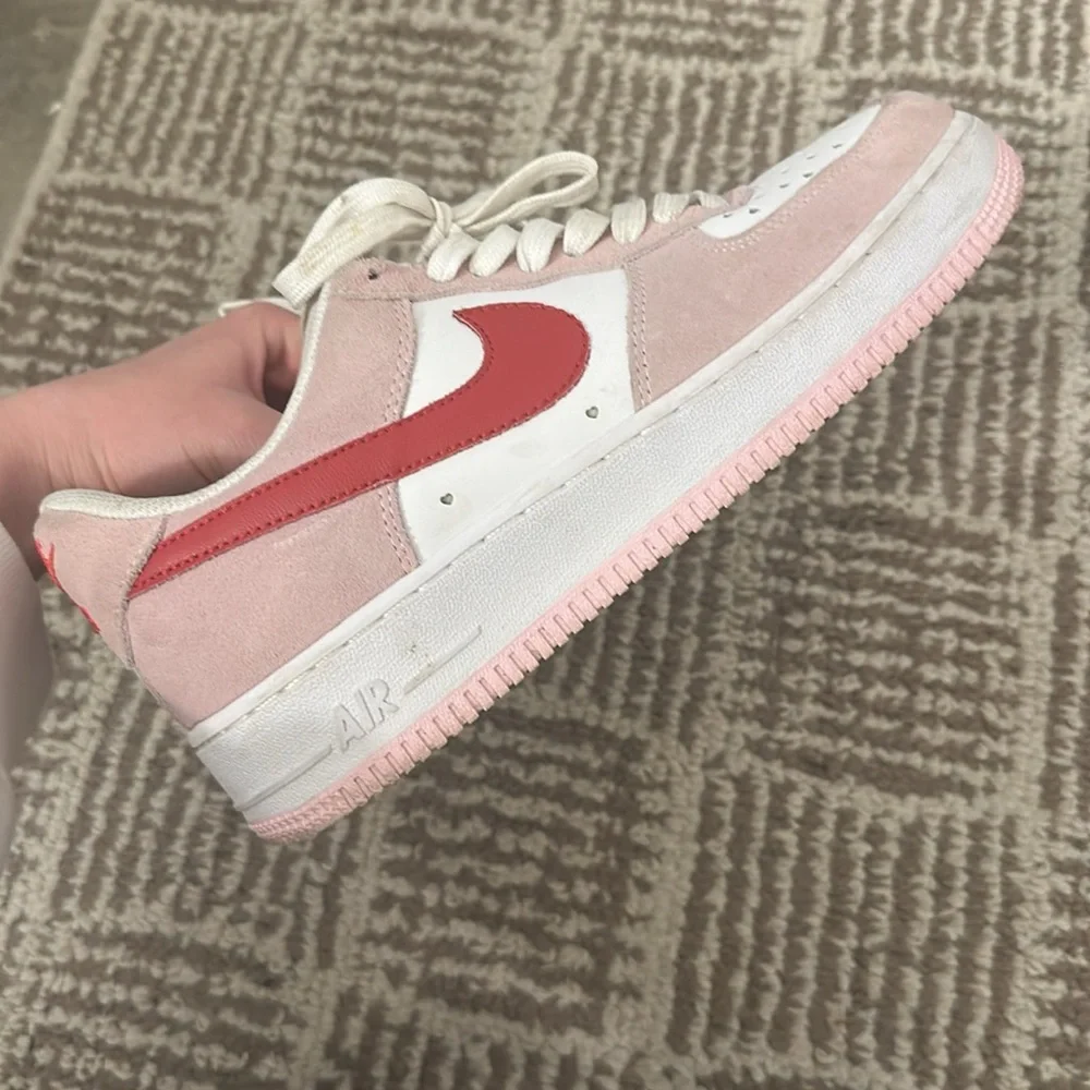 EUC Rare Love Letter Air Force 1’s - Picture 5 of 8